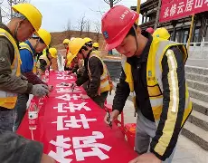 包含清晨社区盾传出新动向；塞维利亚防线松动；管理层表态——质疑声仍在；训练强度明显提升的词条